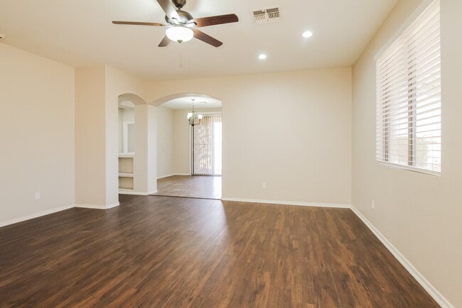 Photo - 8724 N 57th Dr