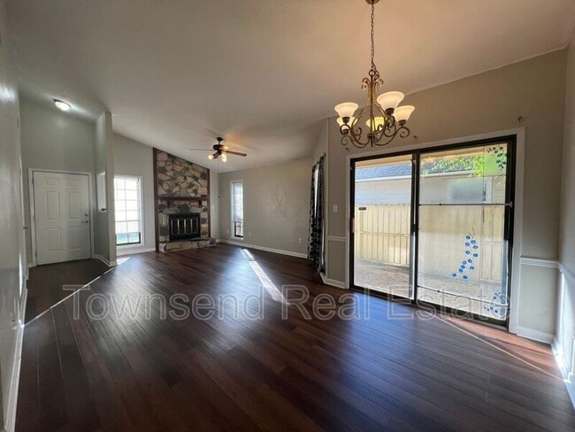 Photo - 6951 Timberwood Dr