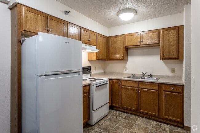 1BR, 1BA - 600SF - Kitchen - Riverside Apartments 55+ Senior