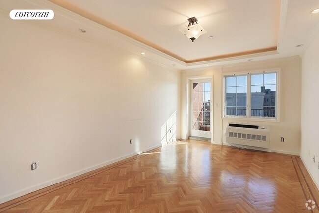 Building Photo - 2717 Crescent St Rental