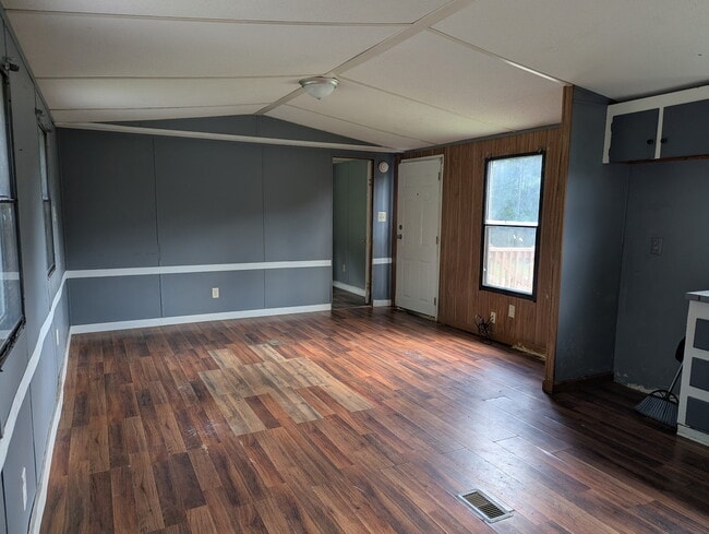 Photo - 200 Wild Forest Ln