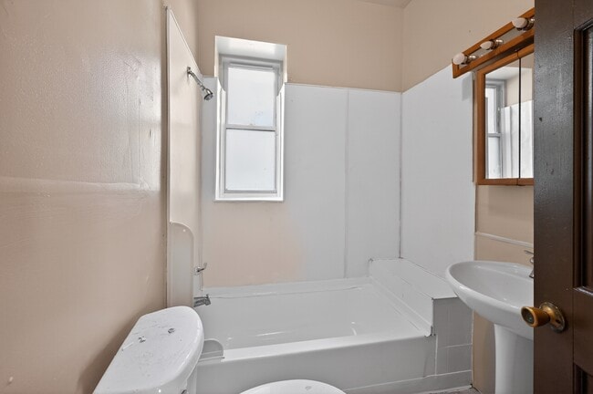 Photo - 4306 W Maypole Ave Unit 1F