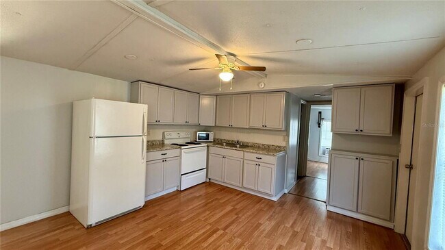Photo - 5109 Hibiscus Rd