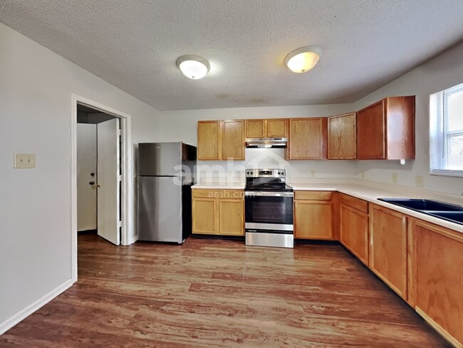 2120 Bridlewood Dr