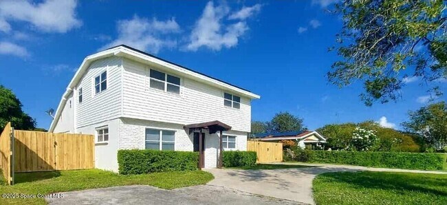 Photo - 746 Ironwood Dr