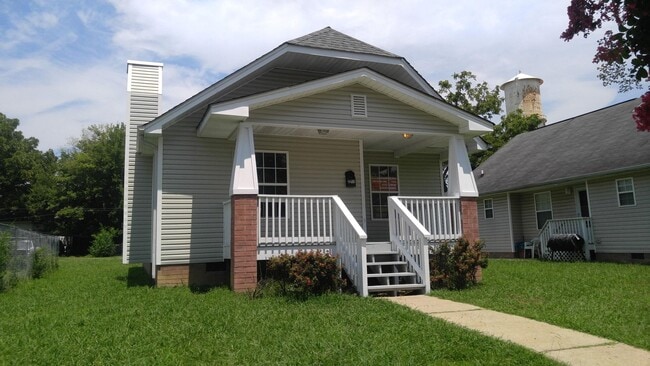Photo - 3 bed, 2 bath home!