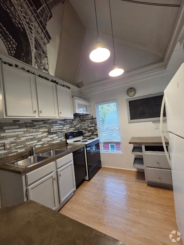 Building Photo - 475 Sherman St Rental