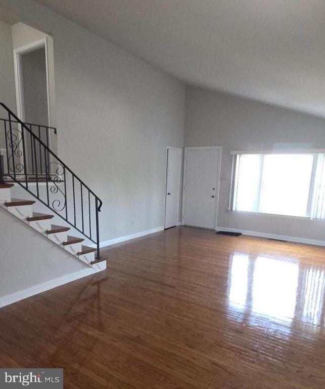 Photo - 5454 Burwood Ave