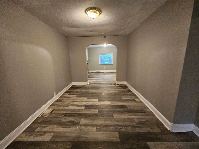 Photo - 3 bed 1 bath House for rent in Crafton!