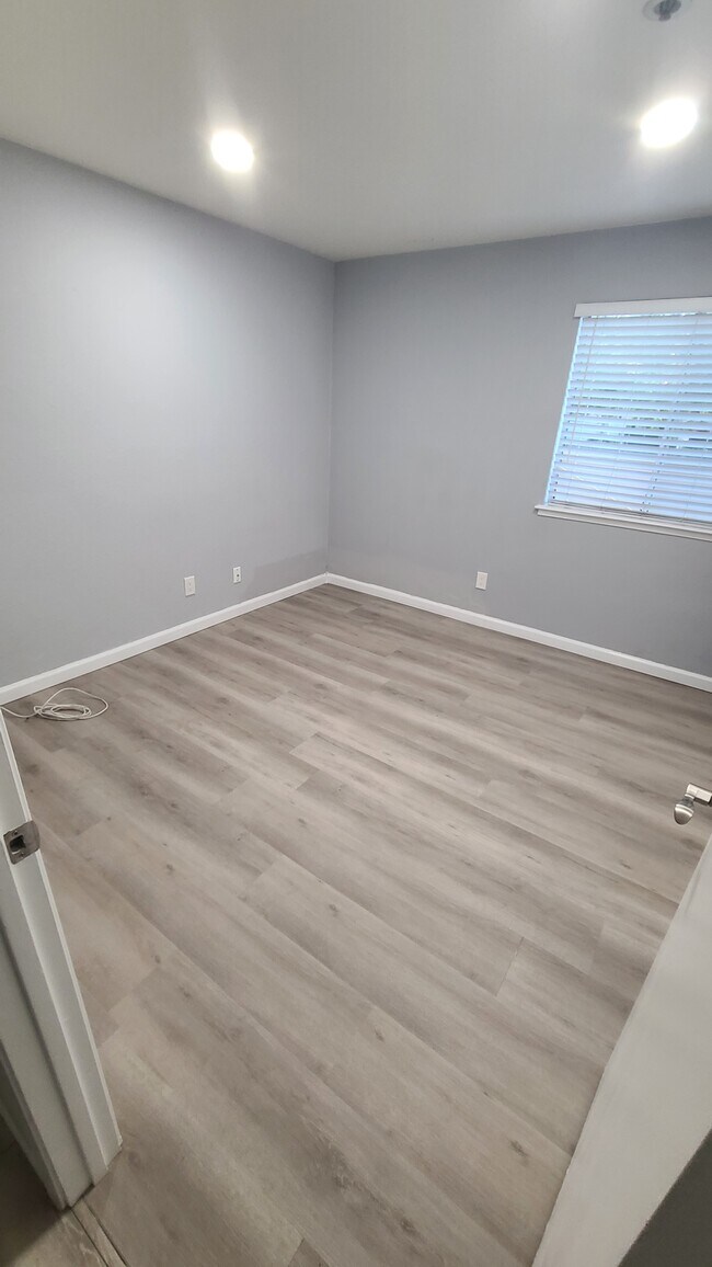 Photo - 1019 Dornajo Way Unidad Apt 151