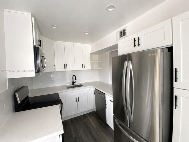 Photo - 1570 W 46th St Unit 214