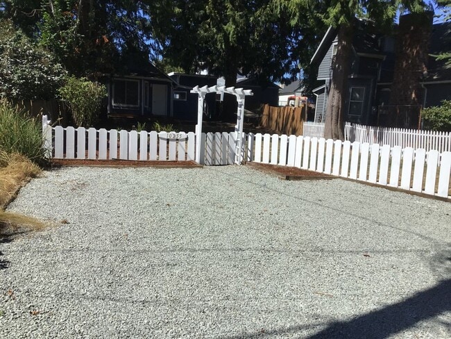 Photo - Arbor Heights Bungalow, Available early Oc...