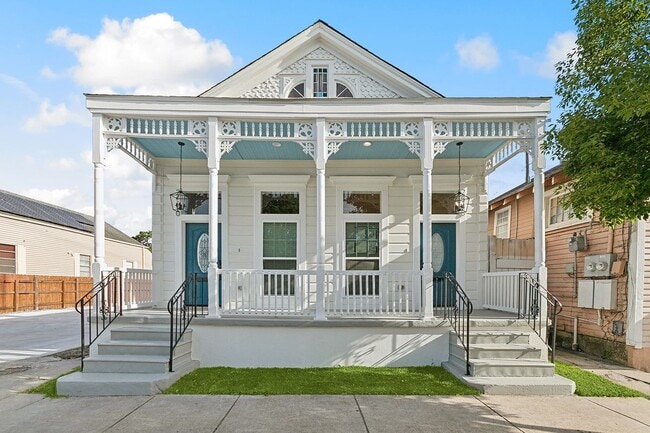 Building Photo - 2548 N Galvez St Rental