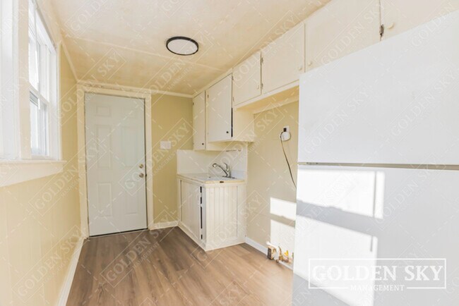 Photo - 2011 E 18th St Unidad 3