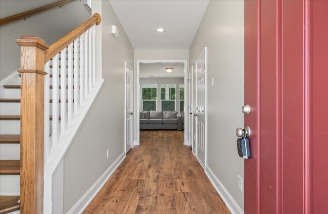 127 Hawthorne Landing Dr