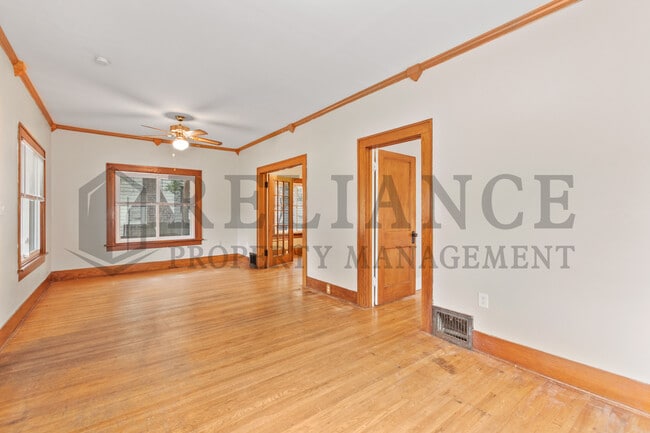 Photo - 719 S Glenn St