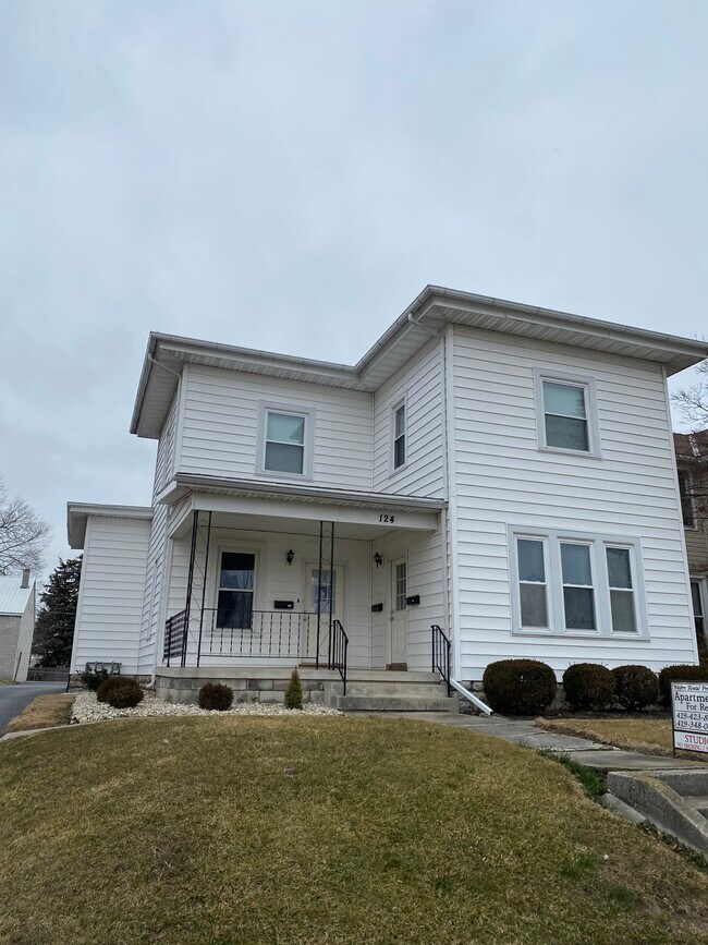 Photo - 124 Center St