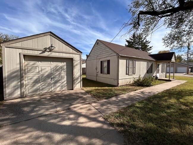 Photo - Cute 2 Bedroom 1 Bath