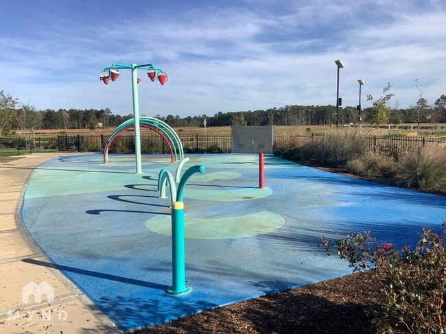 Photo - 15430 Maple Ter Dr