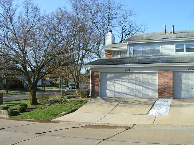 front of townhouse - end unit - 361 Fox Village Ct
