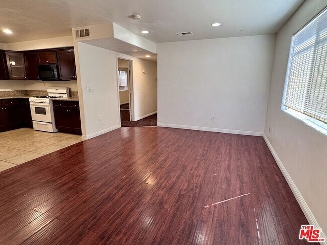 10218 San Pedro St