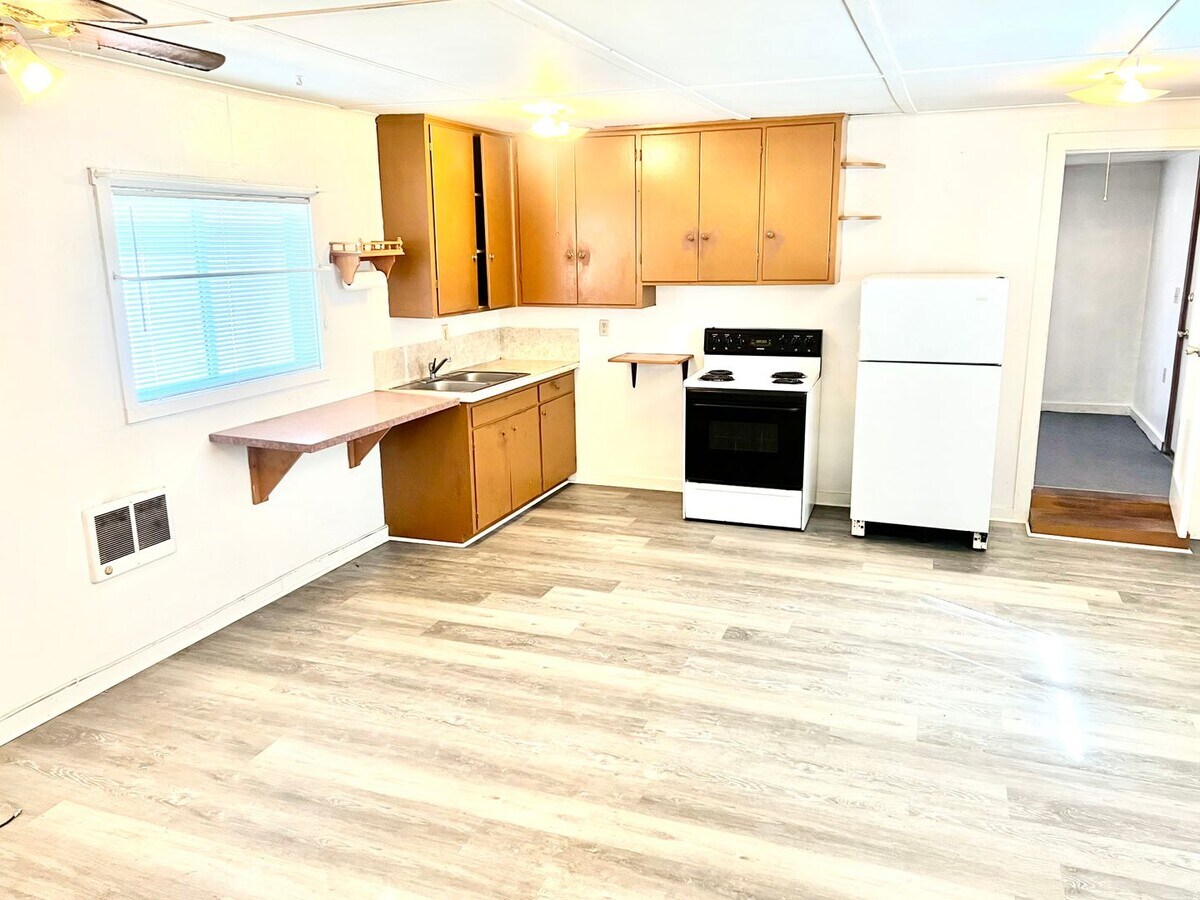 Photo - Great Single level unit!