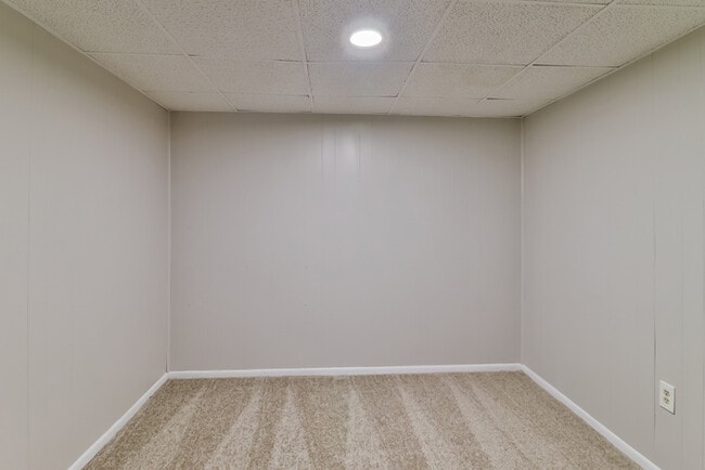 Photo - 9619 Winands Rd