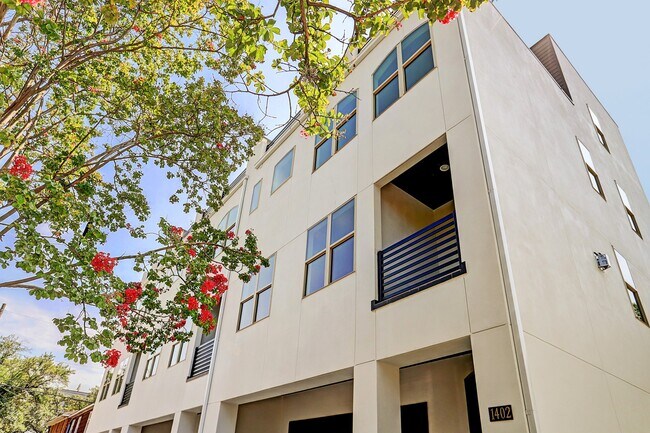 Photo - 1402 Eberhard St