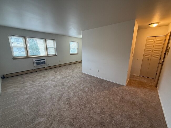 Photo - 3001 N Thatcher Ave