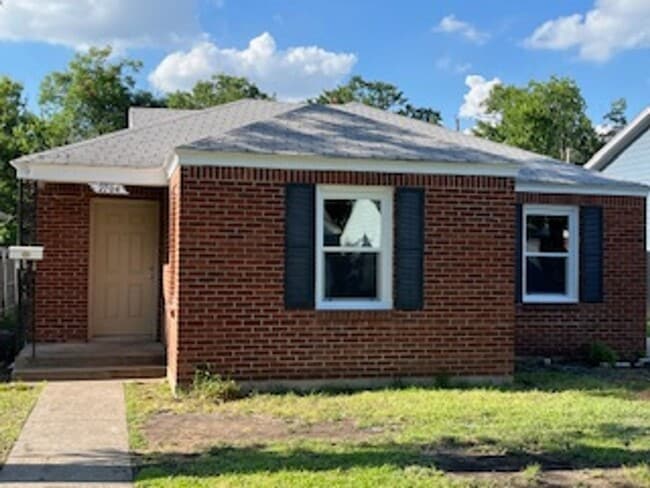 Affordable 2 Bedroom, 1 Bath Cottage in Bl... - Affordable 2 Bedroom, 1 Bath Cottage in Bl... House