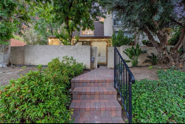 Front Entrance - Shoup - 6121 Shoup Ave Unit 35 Rental
