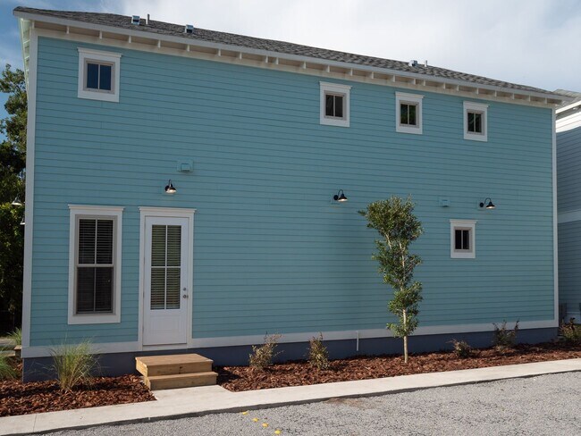 Photo - Porter's Lakeside - Luxury 4 Bedroom, 4 Ba...