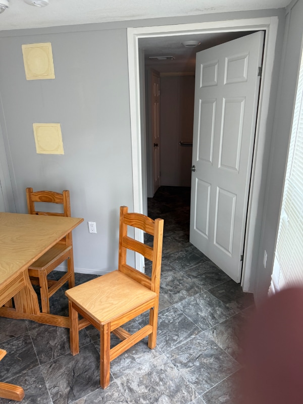 Photo - 23 Meadowview Ln