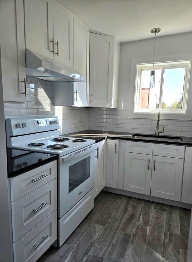 Photo - 264 12th St Unit B