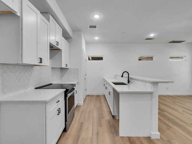 Photo - 8415 Mahalia Dr Unit A