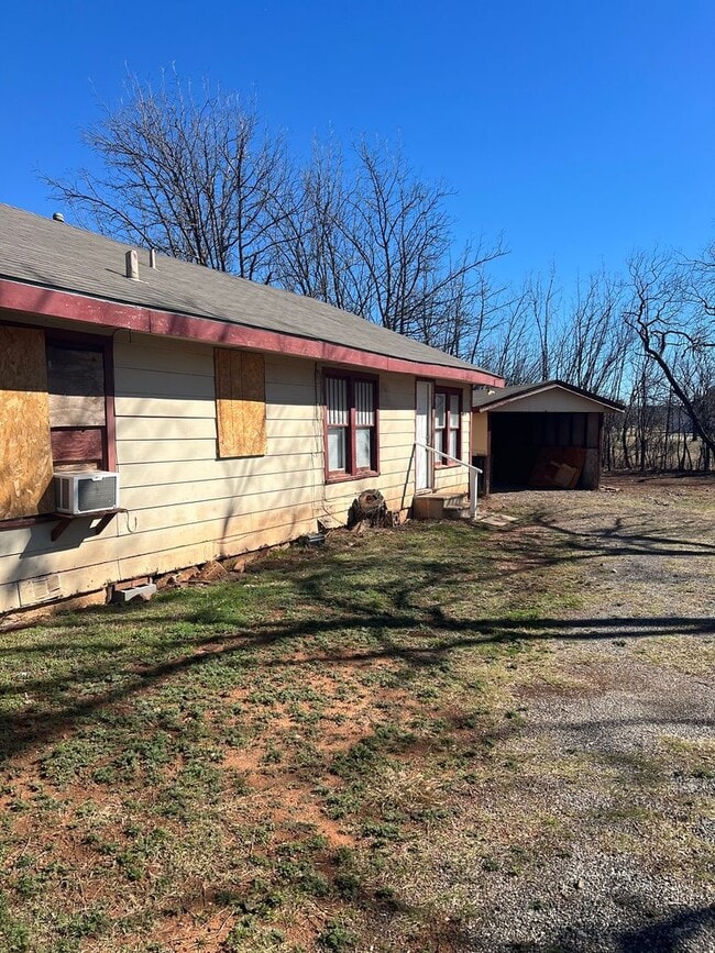Building Photo - One Bedroom!