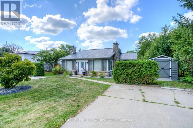 Photo - 7583 Biddulph St