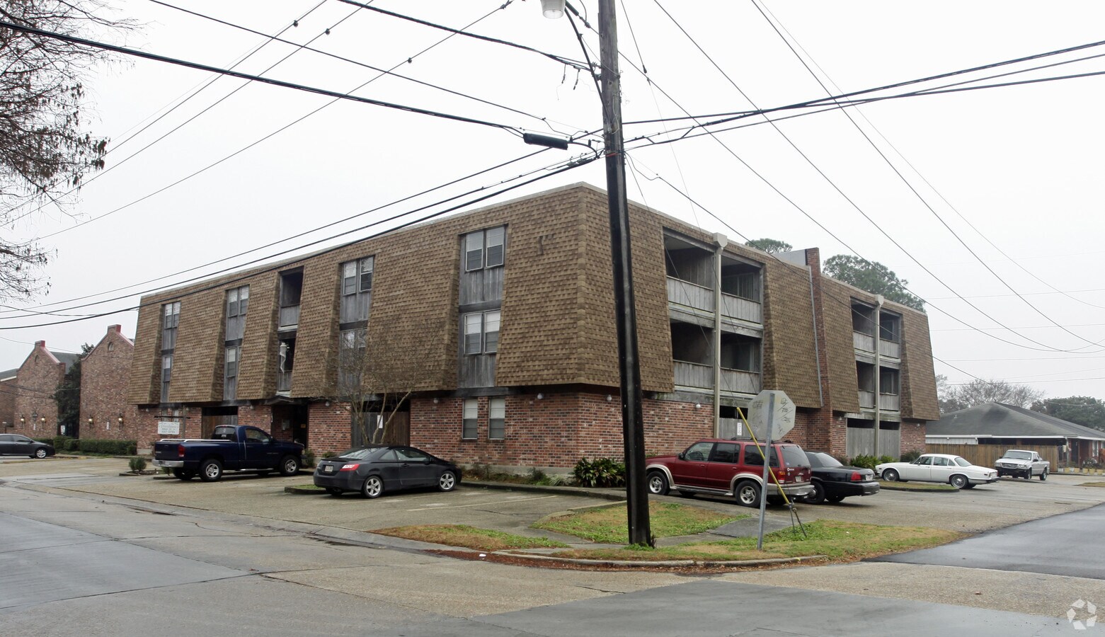 Greenhouse Apartments - Greenhouse Apartments