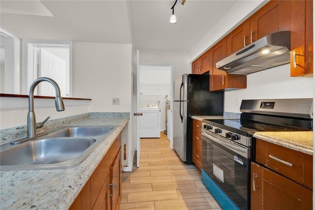 Photo - 3012 Parkway Blvd Unit 303