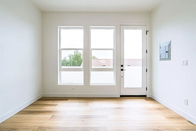 Photo - 2945 B. St Unidad 2947 B. St  3