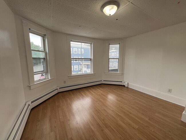 Photo - 264 Bailey St Unit 2