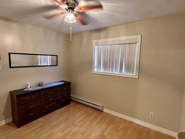 Photo - 646 Rue Main Street Unit 3