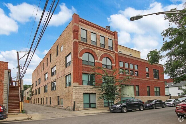 Building Photo - 2343 N Greenview Ave Unit 108 Rental