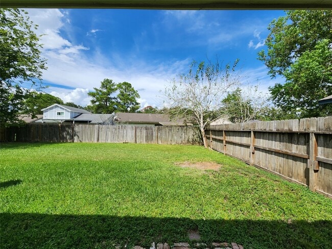 Building Photo - 2314 Stillmeadow Dr