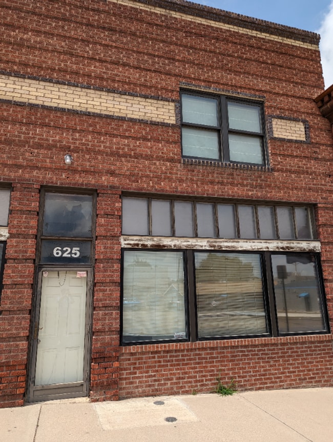 Building Photo - 625 S Union Ave Unit 625 S Union Ave 2B