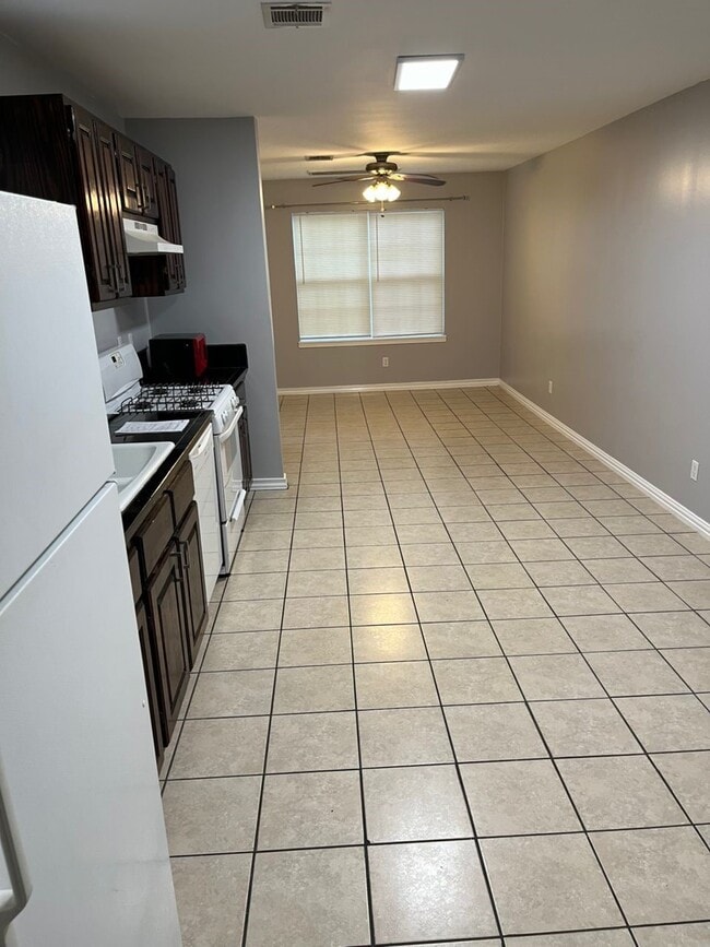 Photo - 4927 Leeland St