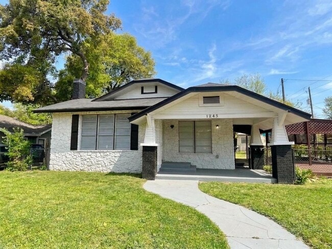 Building Photo - 1245 Kayton Ave Unit A