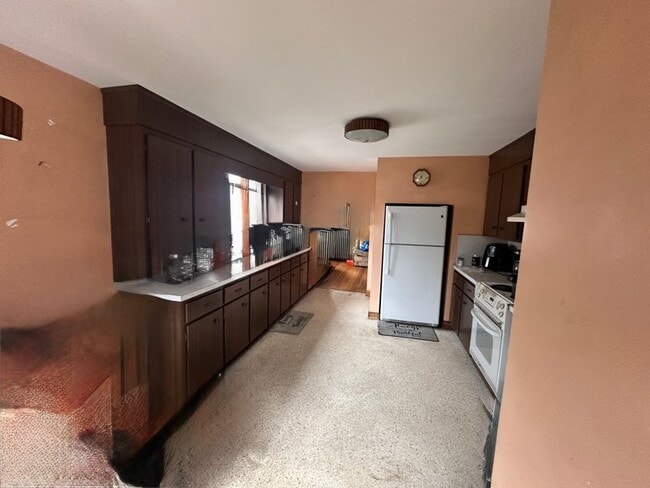 Building Photo - 91 Waverly St