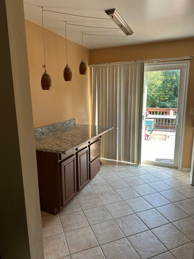 Photo - 8903 Rosewood Way