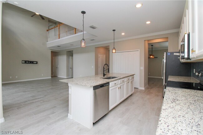 Photo - 2380 Fallglo St